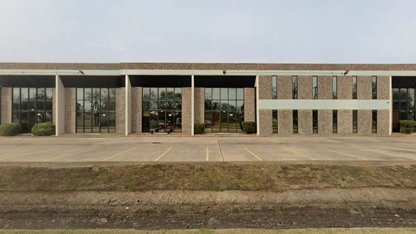 The south building fronting Sam Street