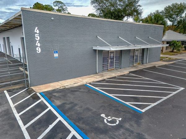 Aerial view of St Augustine Business Park's small-bay buildings and shared drives